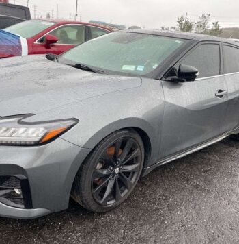 Salvaged Cars 2019 Nissan...