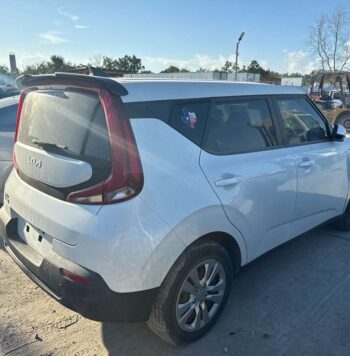Salvaged Cars 2022 Kia...