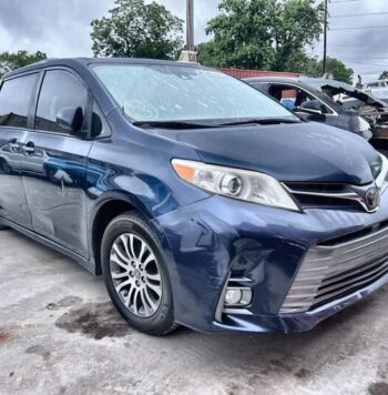 Salvaged Cars 2020 Toyota...