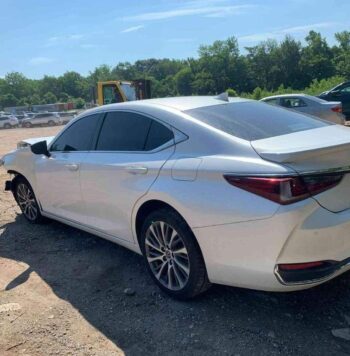 Salvaged Cars 2021 Lexus...