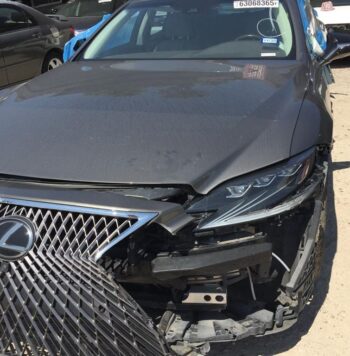 Salvaged Cars 2019 Lexus...