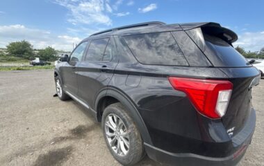Salvaged Cars 2023 Ford ExplorerFord