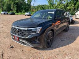 Salvaged Cars 2024 Volkswagen Atlas Cross SportVolkswagen