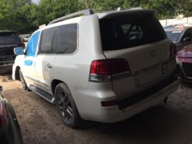 Salvaged Cars 2015 Lexus LXLexus