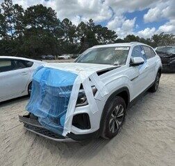 Salvaged Cars 2025 Volkswagen Atlas Cross SportVolkswagen