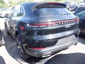 Salvaged Cars 2024 Porsche CayennePorsche