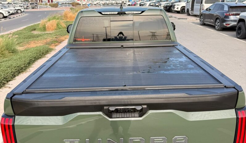 
								TOYOTA TUNDRA SR5 4×4 full									