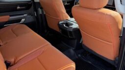 
										Toyota Tundra CREWMAX SR5 4WD full									