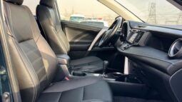 
										Toyota RAV4 Hybrid XLE 2.5L full									