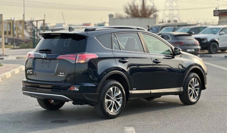 
								Toyota RAV4 Hybrid XLE 2.5L full									