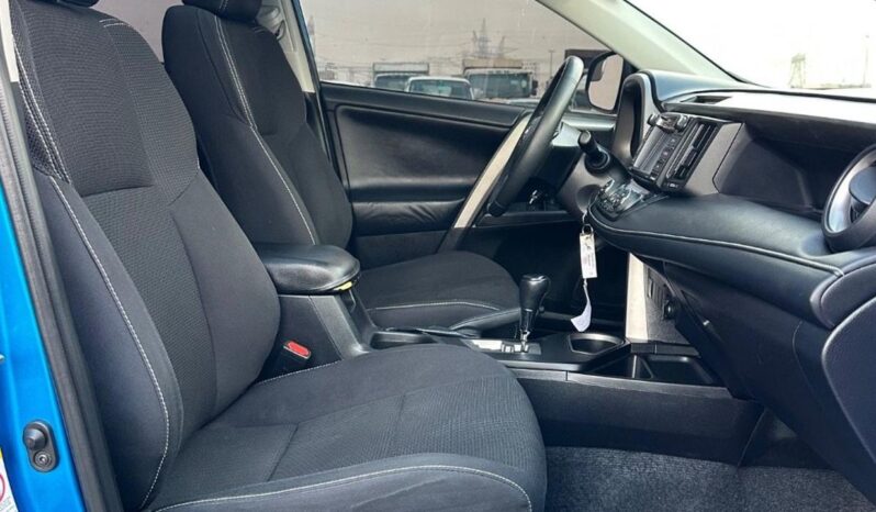 
								Toyota RAV4 XLE 4WD Full Option full									