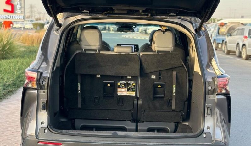 
								Toyota Sienna XLE Hybrid Sunroof Full Option 2022 full									