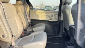 Toyota Sienna XLE Hybrid Sunroof Full Option 2022