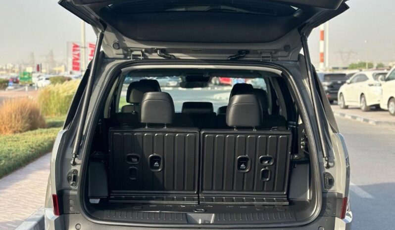 
								Used 2025 Hyundai full									