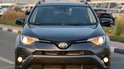 Toyota RAV4 Hybrid XLE Full Option Sunroof,push start,leather seats 2018