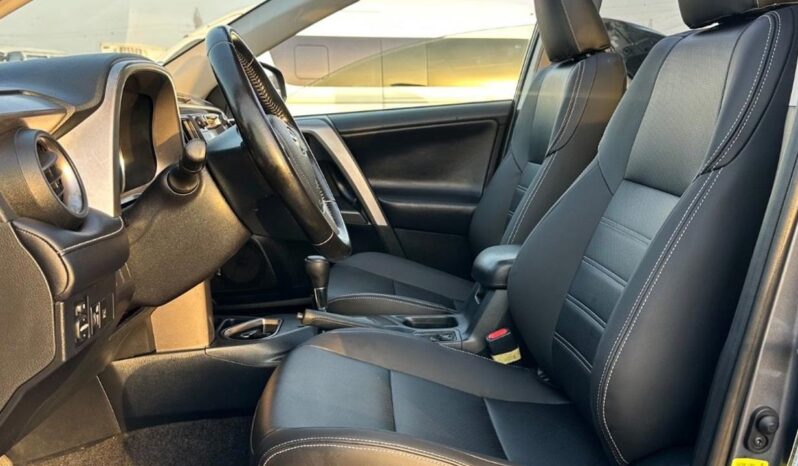 
								Toyota RAV4 Hybrid XLE Full Option Sunroof,push start,leather seats 2018 full									