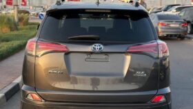 Toyota RAV4 Hybrid XLE Full Option Sunroof,push start,leather seats 2018