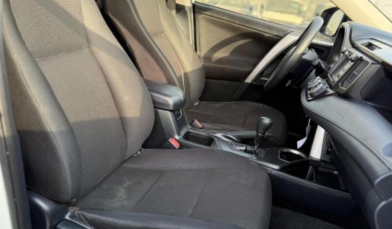 
								Toyota RAV4 4WD 2018 full									