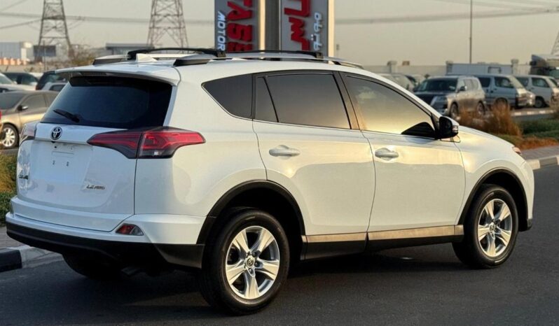 
								Toyota RAV4 4WD 2018 full									