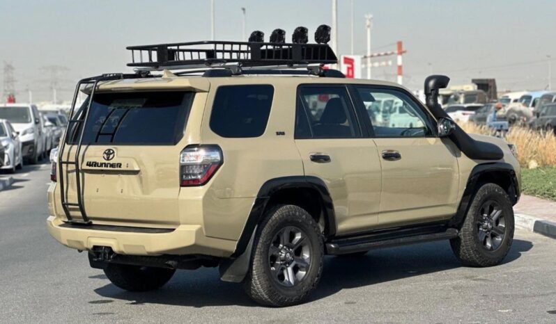 
								Toyota 4Runner SR5 Premium full									
