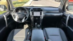 
										Toyota 4Runner SR5 Premium full									