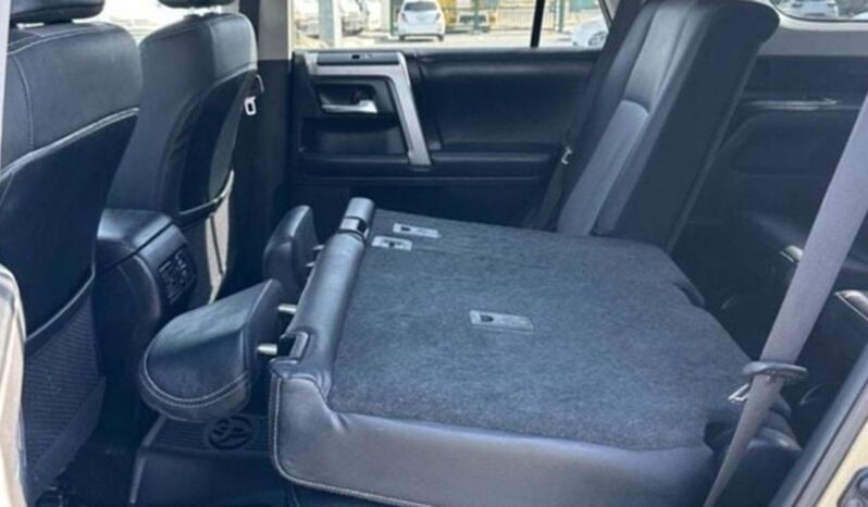 
								Toyota 4Runner SR5 Premium full									