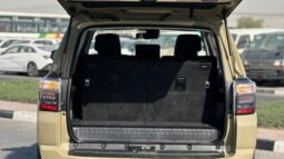 
										Toyota 4Runner SR5 Premium full									