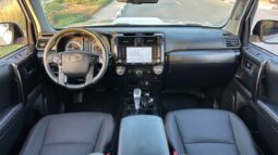 
										Toyota 4Runner TRD Off Road full									