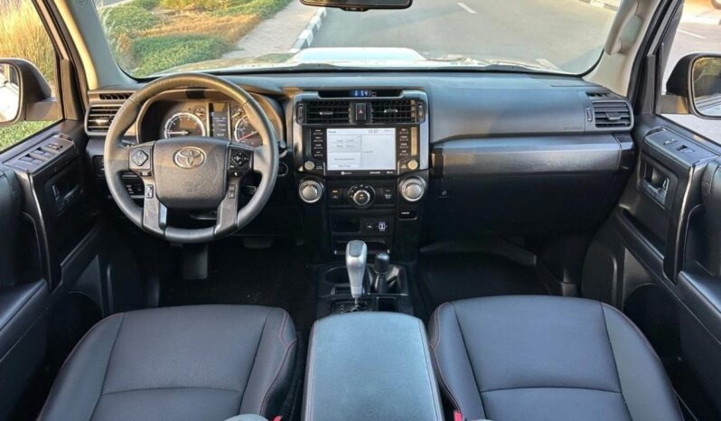 
								Toyota 4Runner TRD Off Road full									