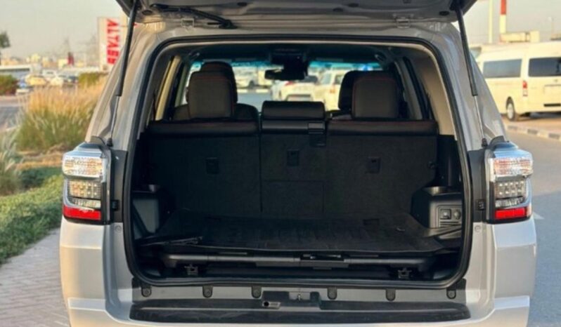 
								Toyota 4Runner TRD Off Road full									