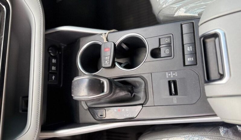 
								Toyota Highlander Hybrid leather seats low mileage full									