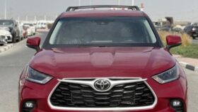 Toyota Highlander Hybrid leather seats low mileage