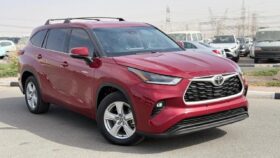 Toyota Highlander Hybrid leather seats low mileage