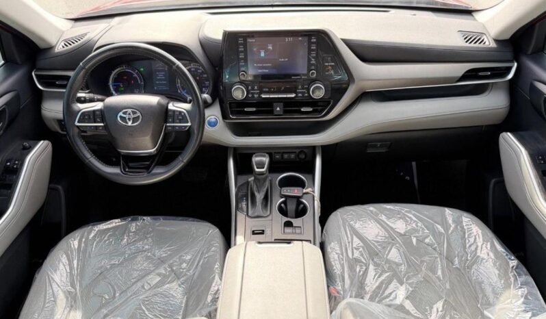
								Toyota Highlander Hybrid leather seats low mileage full									