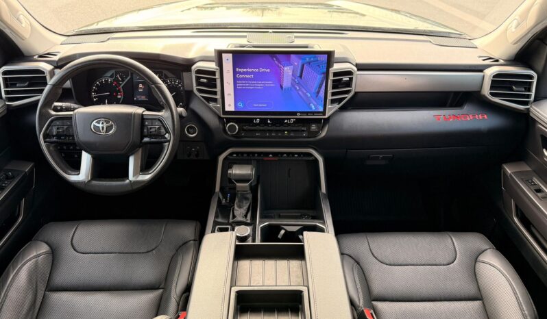 
								TOYOTA TUNDRA SR5 4×4 full									