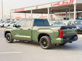 TOYOTA TUNDRA SR5 4×4