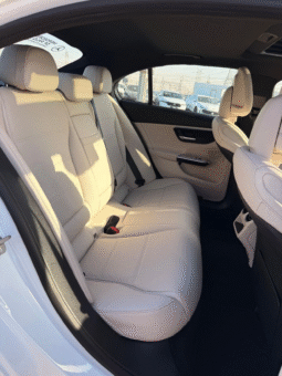 
										Mercedes-Benz C 300 2025 premium full									