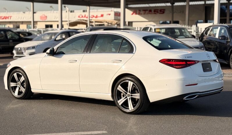 
								Mercedes-Benz C 300 2025 premium full									