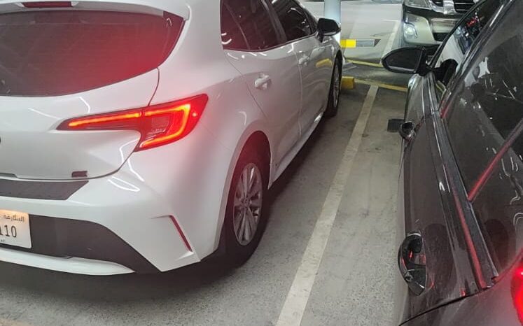 
								Toyota Corolla Se full									