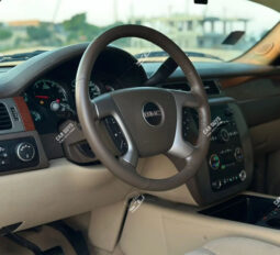 
										Used GMC Yukon SLE full									