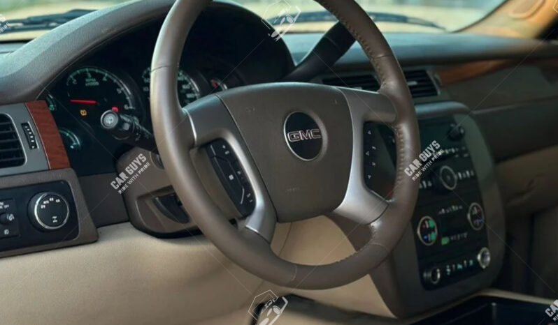 
								Used GMC Yukon SLE full									