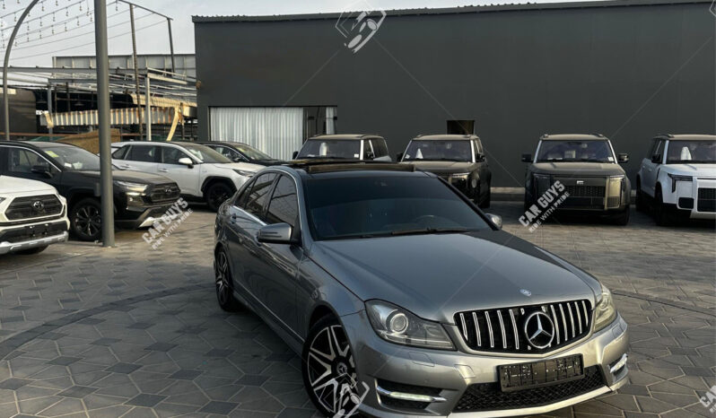 
								Used Mercedes C-Class full									