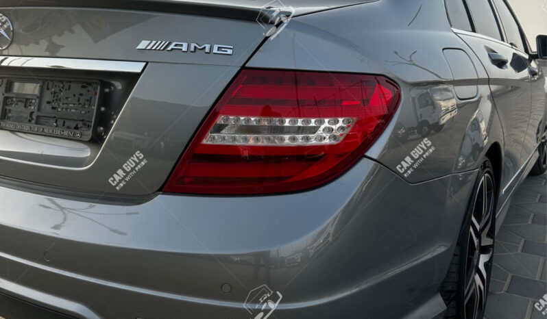
								Used Mercedes C-Class full									
