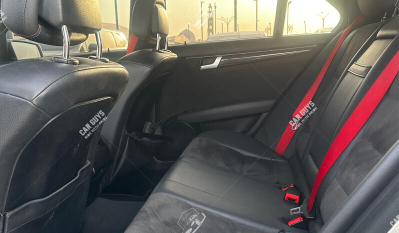 
								Used Mercedes C-Class full									