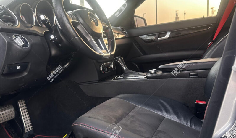 
								Used Mercedes C-Class full									