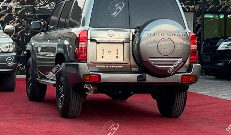 
								Used Nissan Super Safari full									