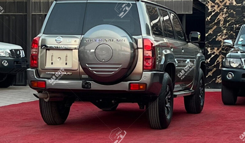 
								Used Nissan Super Safari full									