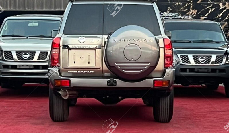
								Used Nissan Super Safari full									