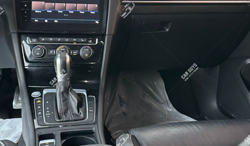 
								Used Volkswagen Golf R full									