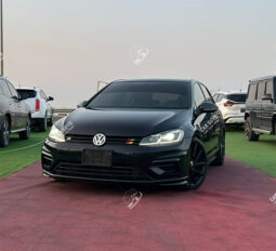
										Used Volkswagen Golf R full									
